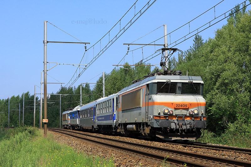 BB 22405(3).JPG